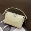 Bolsa carteiro casual de couro de bezerro, combina com tudo, primeira camada, feminina, moda para transmissão ao vivo transfronteiriça, bolsa quadrada pequena, bolsa de mão de alto padrão 856