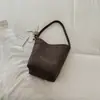 Bolso Cubo Vintage de Gran Capacidad para Mujer 2026 Invierno Nuevo Tendencia Nicho Casual Bolso de Hombro Textura Tejida Bolso Tote