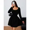 Nova Coleção Outono/Inverno 2026: AliExpress Export Moda Feminina Europeia e Americana Gola Quadrada Elegante Cintura Alta Manga Longa Vestido