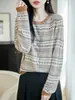 Cárdigan de punto Fair Isle para mujer de principios de otoño, con un estilo nórdico retro, patrón jacquard, corte holgado, hombros caídos y un diseño suave y cómodo de un solo botón.