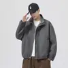 Chaqueta de trabajo de algodón para hombre, nuevo estilo primavera/otoño 2026, elegante y genial, diseño de alta costura, patchwork, corte holgado, chaqueta vaquera casual, prenda de abrigo de moda
