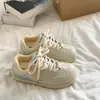 Tenis Planos Blancos Color Crema para Mujer, Versátiles de Nicho 2026 Nuevos Chic de Primavera con Plataforma, Zapatos Deportivos Casuales