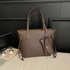 2026 Nuevo Bolso Tote Grande de Gran Capacidad Retro Europeo y Americano Transfronterizo, Bolso Sencillo para Madre e Hija, Bolso de Hombro Versátil para Llevar Debajo del Brazo