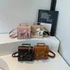Mochila Transfronteriza para Mujer Nueva Versátil Portátil Bolsa Cuadrada Pequeña Gran Capacidad Moda Nicho Bandolera de un Hombro
