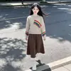 Conjunto de Dos Piezas para Niñas: Vestido y Falda de Piel Arcoíris, Nuevo Estilo Otoño 2026 para Niños Medianos y Grandes, Absolutamente Hermoso, Bonito, Conjunto Casual Coreano