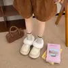 Sapatos de chef impermeáveis para aumentar a altura de pessoas baixas, calçados femininos para uso externo, antiderrapantes, à prova de sujeira, pantufas de algodão quentes, sola grossa, sapatos de algodão fechados com pelúcia
