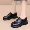 Zapatos de Cuero Pequeños de Suela Gruesa Nuevos para Mujer Estilo Británico Punta Redonda con Cordones Suela Suave Aumentadores de Altura Zapatos de Vestir Versátiles Retro Negros para Mujer