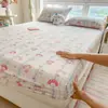 Lençóis de Algodão Lavado Estampados com Elástico São Amigos da Pele, Confortáveis, Delicados, Macios, Não Deslizam Facilmente e Vêm em Vários Padrões para Uso no Quarto, Adequados para Todas as Estações