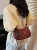 Bolsa Pequena Retro de Nicho de Luxo Bolsa Transversal Feminina Moda Nova Outono e Inverno Versátil para o Dia a Dia Bolsa de Ombro
