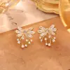 Brincos de Borboleta de Zircônia Super Brilhantes de Luxo Leve, Modernos e Personalizados, Estilo Cool, Brincos Versáteis, Brincos Simples Exquisitos de Estilo Coreano para Mulheres