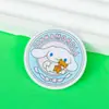 Mercancía de Sanrio: lindo broche de Cinnamoroll, insignia de acrílico de dibujos animados, broches al por mayor, decoraciones para mochilas, pequeños colgantes