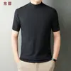 Camisa de malha masculina de gola alta curta, manga curta, corte slim, respirável, peça básica, camiseta, moda masculina casual de negócios para meia-idade