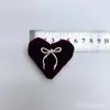 Estilo Coreano Terciopelo Bordado Lazo Corazón de Melocotón Accesorios DIY Accesorios para el Cabello Accesorios para Ropa Zapatos Calcetines Bolsas Funda para Teléfono Móvil Materiales