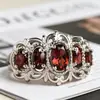 Anel Yanbai de Luxo Leve Transfronteiriço com Granada e Zircônia, Anel Vermelho Vintage Elegante, Moderno e Deslumbrante, Requintado e Refinado