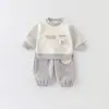 Nuevo Conjunto Casual de Dos Piezas para Niños, Estiloso Clase A, Lindo para Niños de Principios de Otoño, Ropa Exterior de Dibujos Animados, Conjunto de Primavera