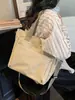 Bolso de Lona Ligero, Sencillo y de Gran Capacidad para Viajes Diarios de Mujeres, Nuevo Moda Primavera 2026 Bolso de Hombro Tipo Tote para Estudiantes de Clase