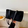 Bolsa de Axila Retro de Ante Otoño Invierno para Mujer Gran Capacidad 2026 Nuevo Estilo Tendencia de Alta Gama Bolso Tote de Moda para Viajar