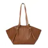 Bolso de Ala de Nicho Bolso Tote con Textura Tejida Retro para Mujer Bolsa de Mano de Gran Capacidad para Viajes Diarios Tacto de Alta Gama Nuevo Artículo de Otoño 2026