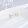 Aretes Pequeños de Margarita Wanying Jewelry para Mujer Plata de Ley 925 Estilo Frío Ins Lindos Dulces Crisantemo Aretes Distintivos Personalizados