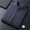 Cárdigan grueso de lana 100% color rojo de 525g para hombre, suéter de cuello alto, chaqueta de punto trenzado con cremallera para mediana edad y personas mayores