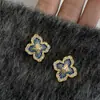 Diseño de Nicho Europeo y Americano Luz Dorada Trébol de Cuatro Hojas Esmalte Azul Estilo Palacio Retro Pendientes de Aguja de Plata 925 Pendientes