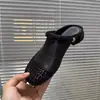 Meias pantufas respiráveis de trama estilo francês para mulheres, moda verão 2026, pantufas de couro versáteis de bico redondo de uso duplo com salto grosso para mulheres