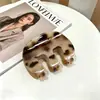 Presilha de Cabelo Abalone Cor Série Tartaruga Acrílico 9cm para Mulheres, Venda Direta do Fabricante, Presilha Tubarão Estampa Leopardo, Acessório de Cabelo Elegante