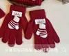 Conjunto de Invierno de Tres Piezas para Niños, Gorro, Bufanda y Guantes con Rayas Rojas Navideñas, Tejido Cálido y Versátil para Niños y Niñas
