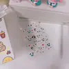 Uma Grande Coleção de Desenhos Animados de Aparência Elegante, Muitos Adesivos Planos Transparentes à Prova d'Água Fofos, Adesivos Decorativos Guka, Decorações de Mesa para Estudantes