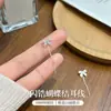 Pendiente de Aro de Plata de Ley S999 con Diamante Brillante en Forma de Lazo, Pendientes de Botón de Temperamento de Lujo Ligero de Nicho, Pendientes Versátiles, Cuidado del Agujero de la Oreja, Joyería para Orejas