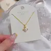Colar de Pérolas Saturno, Luxo Leve, Nicho, Alto Padrão, Elegante, Cool e Refinado, Corrente para Clavícula, Colar Exquisito e Versátil