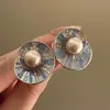 Pendientes Retro de Alta Gama Completamente Incrustados de Diamantes para Mujer, Pendientes de Perla de Concha, Diseño de Nicho, Nuevos Pendientes de Diamante Color Concha