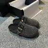 Zapatos Birkenstock Versátiles, Cómodos y de Suela Plana para Mujer 2025 Nuevas Chanclas de Exterior para Mujer Primavera/Verano con Pedrería y Diseño de Punta Cerrada