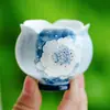 Taza de té pequeña Gardenia Azul Tinta Borracha, una taza de cerámica especial para uso doméstico, una taza de té personalizada de alta gama para el propietario, y un exquisito juego de té