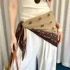 Pañuelo cuadrado vintage con bloques de color y flecos para mujer, estampado de monedas de alta gama estilo francés, corbata para el cuello tipo top tubo, pañuelo de seda, chal, cinturón para la cintura, moderno