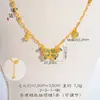 Colar Borboleta Vazada Estilo Vintage com Design em Esmalte Dourado Areia da Loja de Ouro Pu Zuo, Apresentando um Toque de Luxo para Mulheres