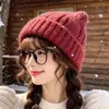 Gorro de punto con orejas de gato para otoño e invierno para mujer, adelgazante, cálido, protector de orejas, versátil, estilo japonés retro, gorro de estudiante, venta al por mayor