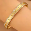 Pulseira de Fivela Larga com Cravação Completa de Diamante, Estilo de Luxo Leve, Sensação Fashion e de Alto Padrão para Mulheres, Pulseira Aberta de Aço Titânio Não Desbota
