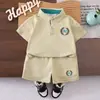 Traje Masculino Verão Estilo Western 2025 Novo Roupas Finas de Verão Bebê Lel Cor Sólida Manga Curta Roupas Infantis da Moda