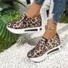 Sapatos Casuais Femininos Slip-On Bico Redondo Salto Escondido Tamanho Grande Estilo Coreano Outono e Inverno 2025 Transfronteiriço