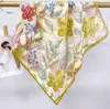 Rao Yun Colección Nueva Primavera 2026 Bufanda Cuadrada Imitación Seda Lana Floral Retro 70cm Chal Bufanda de Cuello Venta al por Mayor