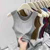 Regata canelada multicolorida para mulheres, verão e outono, camisola simples com decote U, disfarça protuberâncias laterais, top base elástico sem mangas