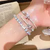 Pulsera de Hebilla Cuadrada de Circonita Chapada en Oro Real de 18k Pulsera Retro de Lujo Ligero de Gama Alta Joyería de Mano para Mujeres