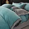 Conjunto de Quatro Peças de Leite Fleece Esculpido de Alto Peso para o Inverno com Fleece Adicional e Fleece de Coral Espessado Conjunto de Três Peças para Roupa de Cama de Dormitório Estudantil