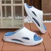 Chinelos Masculinos para Exterior com Sensação de Pisar nas Nuvens, Novos Sandálias de Verão para Praia e Esportes ao Ar Livre que Aumentam a Altura com Solas Grossas