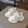 Tênis Esportivo Infantil da Moda 2026 Outono/Inverno Novos Tênis Leves para Corrida Sapatos Pai e Filho para Crianças Sapatos Casuais para Crianças de Médio e Grande Porte