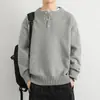 Nueva ropa de otoño e invierno para hombre: Estilo Old Money Nuevo Aristocrático, cuello Henry, tejido casual de moda, camiseta básica de marca juvenil de moda, talla grande