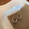 Brincos de Prata Oval Gota d'Água Estilo Novo 2025 Personalizados Simples Versáteis Brincos Acessíveis Luxo High-End Mostra-Rosto Pequenos Brincos