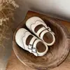 Zapatos Mary Jane infantiles retro brillantes, zapatos pequeños de piel para niñas, zapatos para niños pequeños, zapatos de suela blanda poco profundos de una sola pieza, zapatos de princesa para niños de primavera, suaves