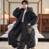 Pijama de Otoño/Invierno para Hombre 2025 Nuevo Ropa de Casa de Coral Fleece Forrada de Polar Acolchado de Tres Capas Grueso Cálido Bata de Talla Grande